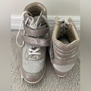 Madden girl sneakers